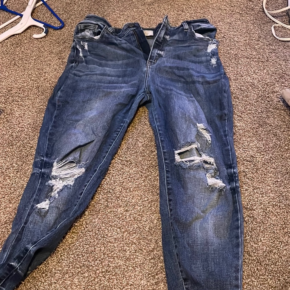 Women’s Ripped Skinny Jeans